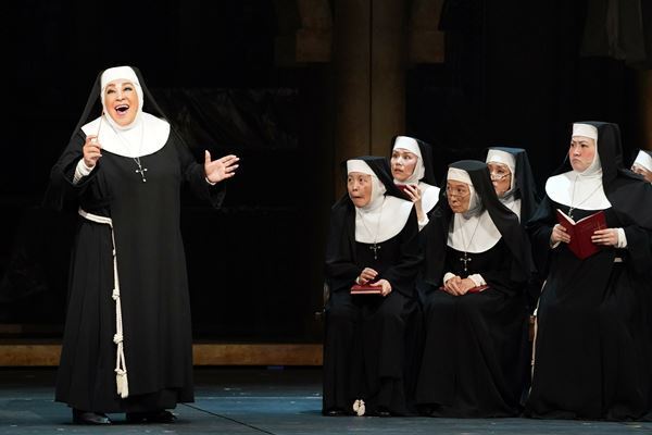 『天使にラブ・ソングを〜シスター・アクト〜』開幕　舞台写真＆コメント到着