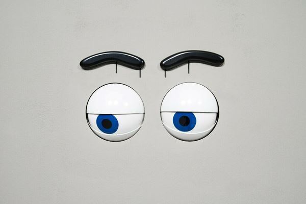 ユーモアをまじえて「そもそも」を考えるきっかけを提示『ライアン・ガンダー われらの時代のサイン』7月16日より開催