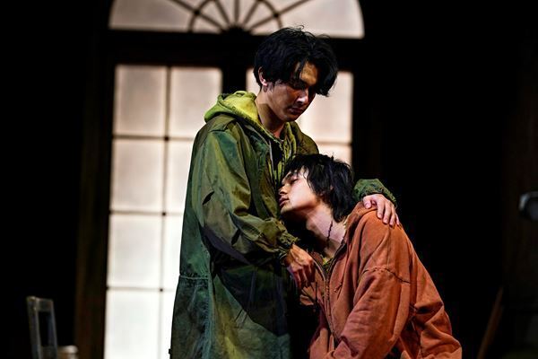 生きること、愛することの答えを探す残酷な寓話 ―『マーキュリー・ファー　Mercury Fur』観劇レポート