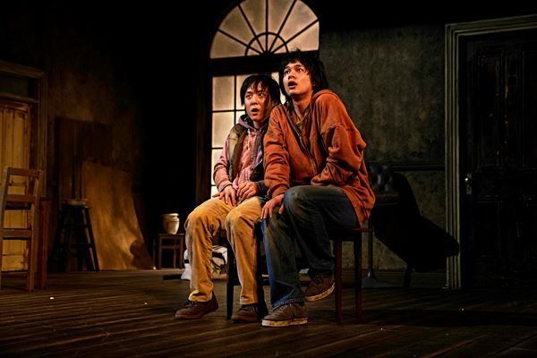 生きること、愛することの答えを探す残酷な寓話 ―『マーキュリー・ファー　Mercury Fur』観劇レポート