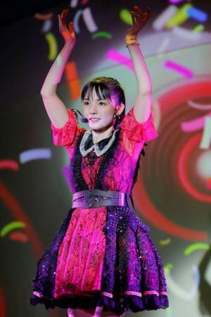 道重さゆみのエンターテイメント・ショー『SAYUMINGLANDOLL～未来～』リニューアル版が開幕、新曲も披露