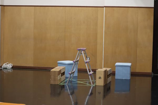 道路問題に直面した人々の“声”を届ける、台本のない芝居作り　ブス会＊『The VOICE』稽古場レポート