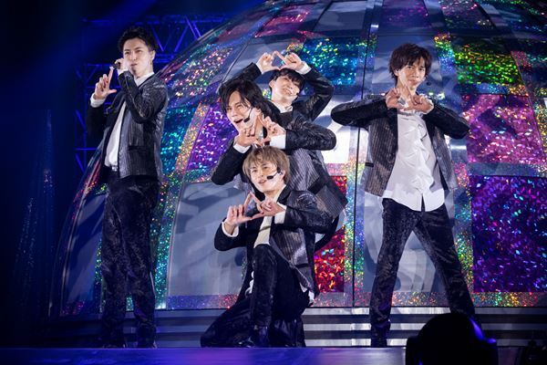 超特急が結成10周年を祝うワンマンライブ開催、20分超のロングメドレーで10年を振り返る