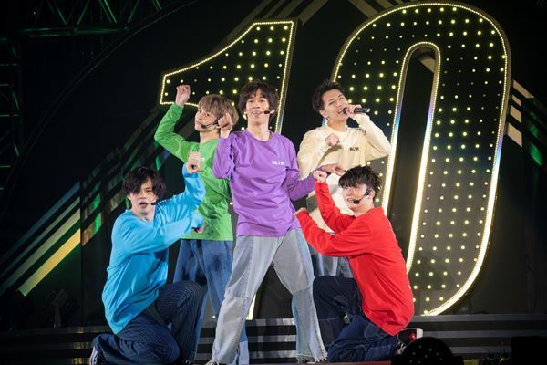 超特急が結成10周年を祝うワンマンライブ開催、20分超のロングメドレーで10年を振り返る