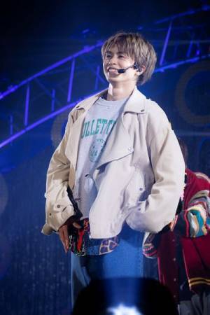 超特急が結成10周年を祝うワンマンライブ開催、20分超のロングメドレーで10年を振り返る