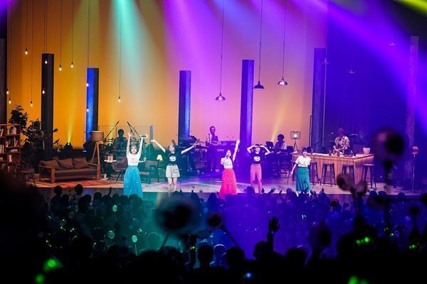Little Glee Monster、芹奈が復帰ステージでファンに感謝　1年8カ月ぶり有観客公演となるホールツアー最速レポート到着