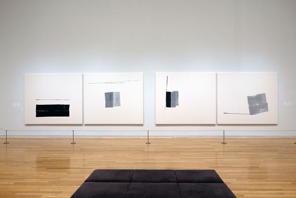 書からスタートし、独自の抽象表現へ　約70年の活動の全貌を展観する『篠田桃江展』東京オペラシティアートギャラリーにて開催中