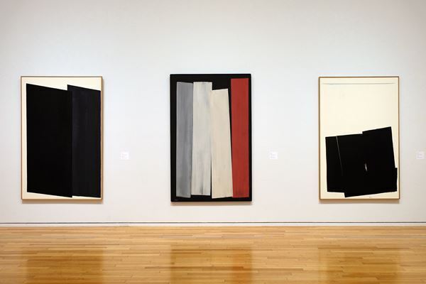 書からスタートし、独自の抽象表現へ　約70年の活動の全貌を展観する『篠田桃江展』東京オペラシティアートギャラリーにて開催中