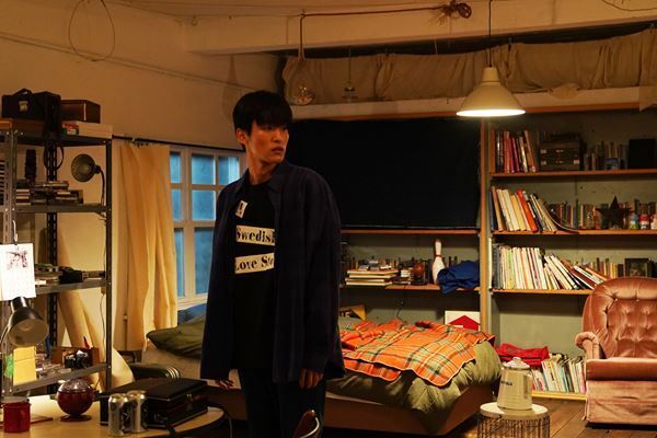 有村架純×目黒蓮の仲睦まじい姿に注目　『月の満ち欠け』新場面写真公開