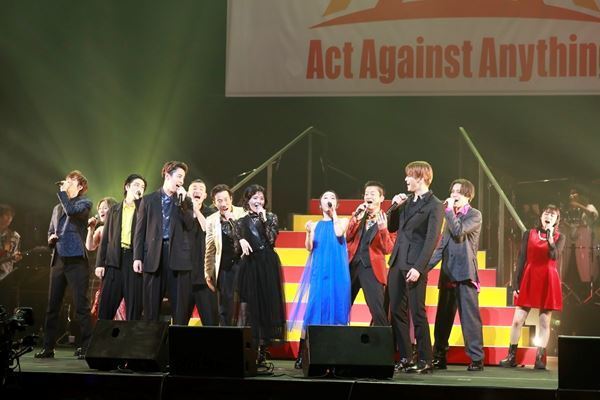 岸谷五朗、寺脇康文ら総勢32名による一夜限りのエンターテインメントショー　AAA2022『THE VARIETY 28』オフィシャルレポート