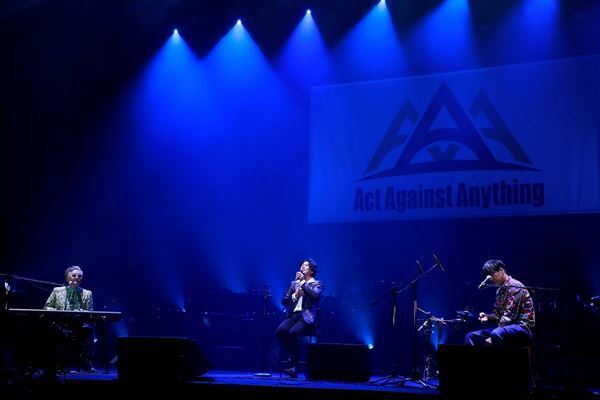 岸谷五朗、寺脇康文ら総勢32名による一夜限りのエンターテインメントショー　AAA2022『THE VARIETY 28』オフィシャルレポート