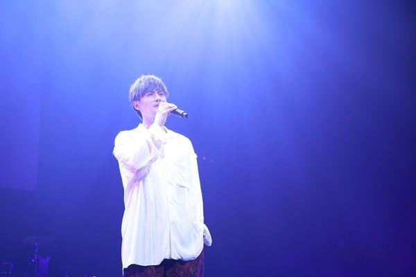 岸谷五朗、寺脇康文ら総勢32名による一夜限りのエンターテインメントショー　AAA2022『THE VARIETY 28』オフィシャルレポート