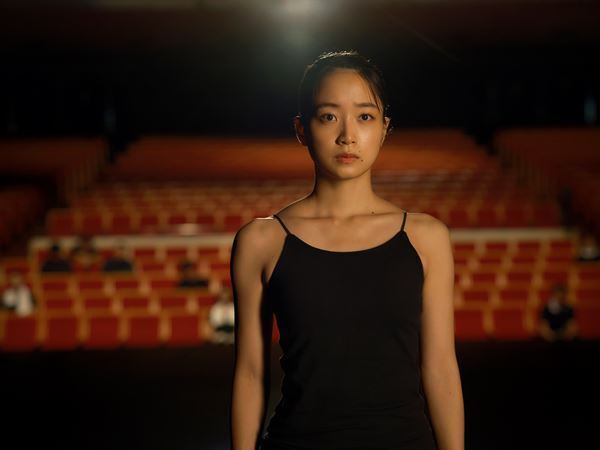 アジカンとサッポロ生ビール黒ラベルがコラボ、深川麻衣出演の「リライト」ショートフィルム公開