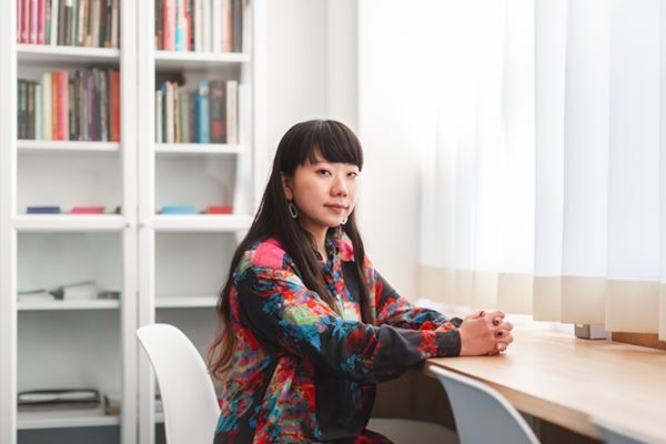 他者に手渡していける演劇を―範宙遊泳『心の声など聞こえるか』山本卓卓インタビュー