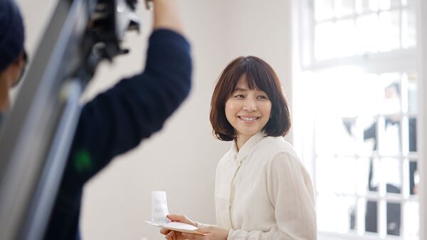 大橋トリオ、15周年記念ベストアルバム収録曲「GIFT」MVに石田ゆり子がカメオ出演