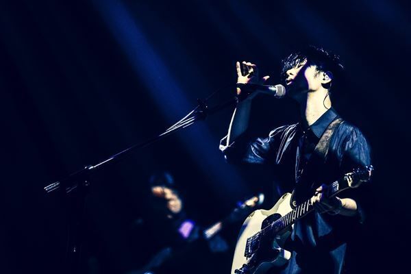 TK from 凛として時雨、音で包み込むように魅了した『yesworld』中野サンプラザ公演レポート