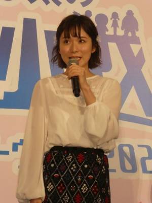 松岡茉優、ドラえもんと食べ歩きツアーしたい！「いろんな星のドラ焼きを」