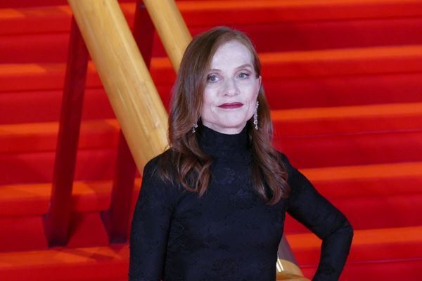 第34回東京国際映画祭、華々しく開幕！　審査員長を務める仏女優のイザベル・ユペールが来日