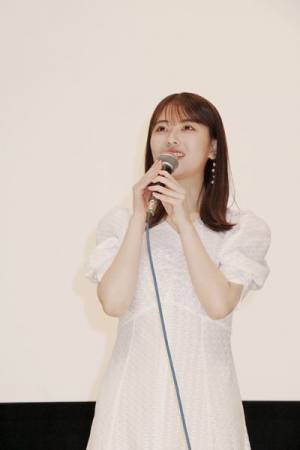 岩本蓮加、『世の中にたえて桜のなかりせば』大ヒット御礼舞台挨拶に登場　大ベテランとの芝居に「落ち着いた演技や大人の余裕みたいなものも今後できたら」