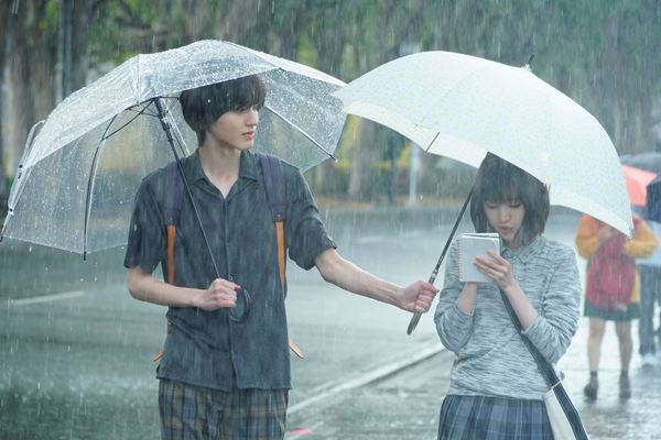 映画『今夜、世界からこの恋が消えても』実は旧知の仲！　監督・三木孝浩＆脚本・月川翔が対談