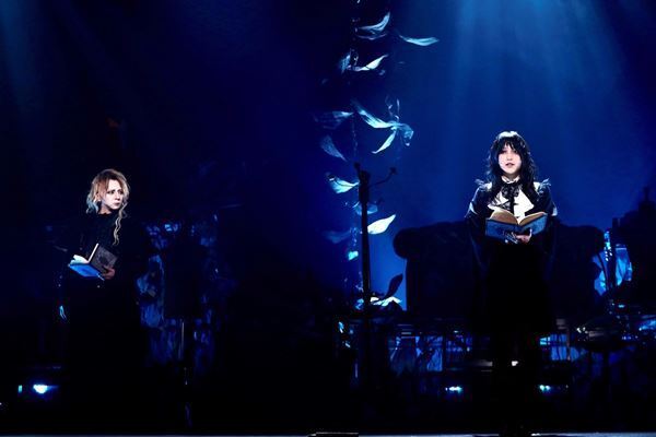 鞘師里保が再びリリーを演じるshared TRUMP シリーズ 音楽朗読劇『黑世界』上演中！　特別企画付きの配信も