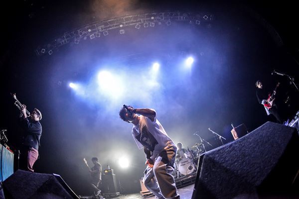 Zepp Tokyoラスト3Daysオフィシャルレポ、年末恒例『GT』復活でフレデリック、アルカラ、BIGMAMAら競演