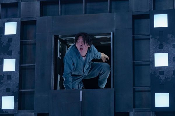 柄本時生演じる“最初の男”の行く末は　菅田将暉主演『CUBE 一度入ったら、最後』本編映像公開