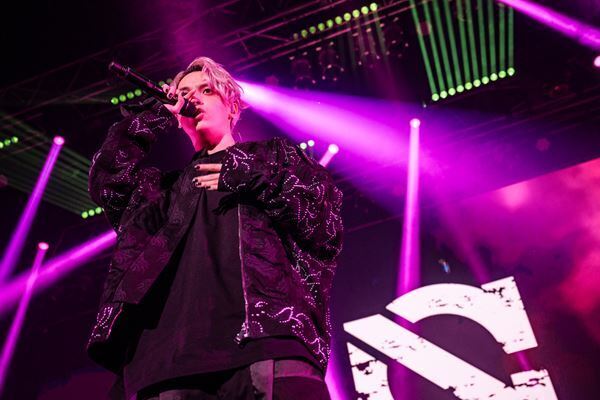 【ライブレポート】即ソールドアウトとなった『“A GREAT FOOL” BIRTHDAY LIVE』で見せたNovel Coreの未来