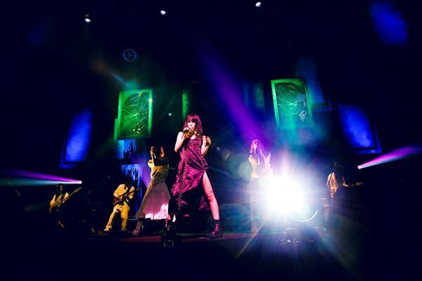アイナ・ジ・エンド、2ndソロツアーファイナルで大阪城ホール公演開催を発表