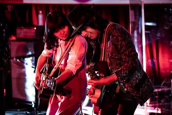 LOVE PSYCHEDELICO、TOHOシネマズ立川立飛にて“最高音質”のライブを披露　コロナ禍に提示した新しいライブの在り方