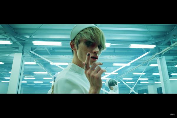 SKY-HIが狂気に満ちた姿に　『Mr.Psycho』MV公開