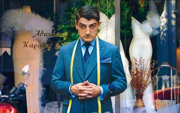 【おとな向け映画ガイド】酒で人生急展開！？マッツ・ミケルセン主演『アナザーラウンド』、観たらきっと元気をもらえる『テーラー 人生の仕立て屋』をご紹介。