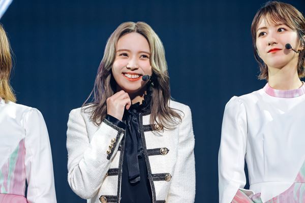 櫻坂46、守屋茜＆渡辺梨加の卒業セレモニーも行われた1周年記念ライブをレポート