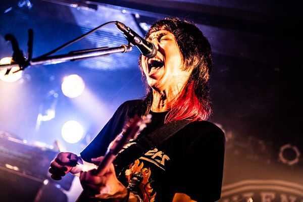 Wienners、脂が乗りまくった「爆裂ポップ・アイランド」全開のツアー初日をレポート！