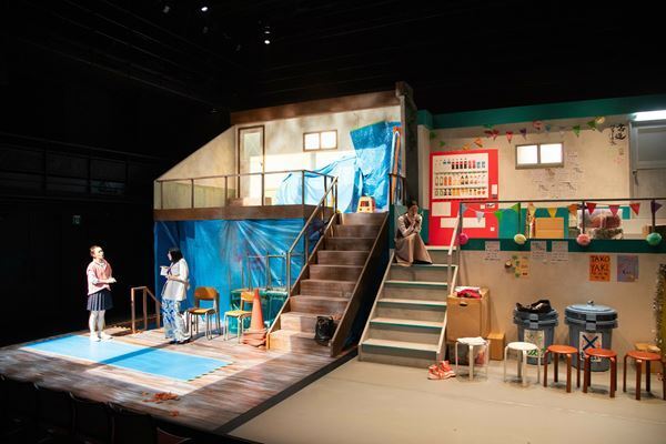 ロロ新作本公演『ここは居心地がいいけど、もう行く』開幕　脚本・演出三浦直之のコメント到着