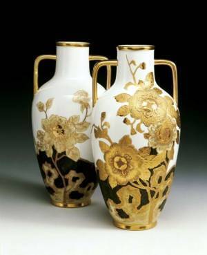 華やかなアフタヌーンティーの空間の再現も『アールヌーヴォーからアールデコに咲いたデザイン』9月10日より開催