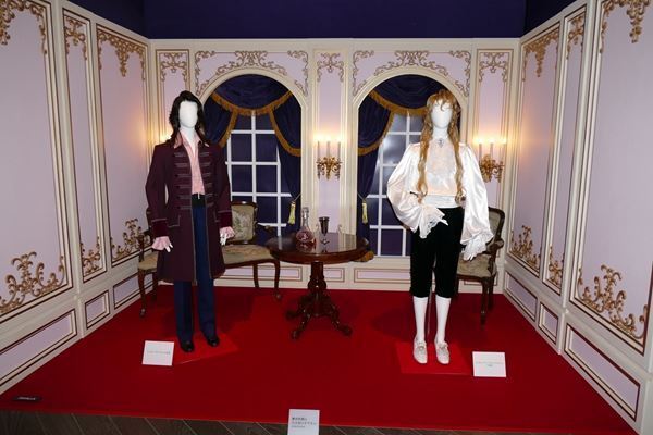 『誕生50周年記念 ベルサイユのばら展ーベルばらは永遠にー』華麗に開幕！　美しくも激しい“ベルばら”の歴史と世界観を堪能