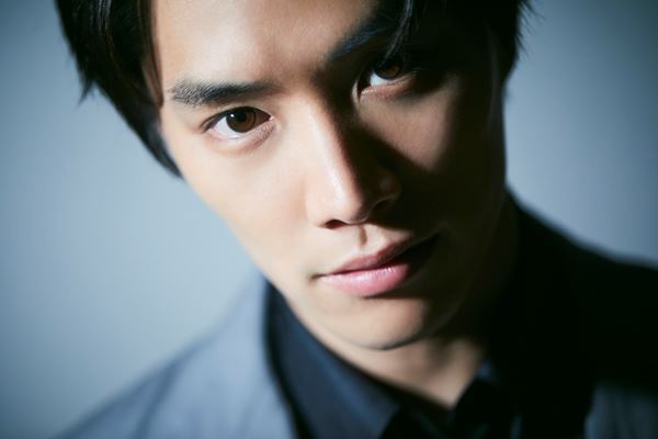 間宮祥太朗×鈴木伸之に聞く“強さ”「誰かのために頑張れる人は強いと思う」