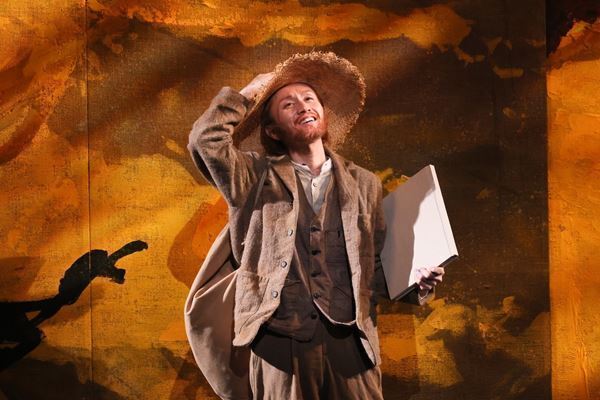 安田章大「“人生の糧の種を”手に入れるチャンスかもしれません」　『リボルバー』舞台写真＆コメント公開