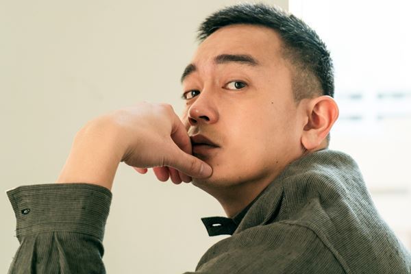 青柳翔、戦前の銀幕スターを描いた舞台『三十郎大活劇』は「今やることに意味がある」