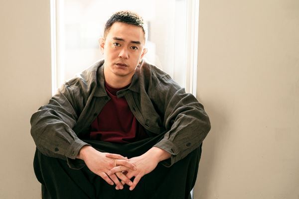 青柳翔、戦前の銀幕スターを描いた舞台『三十郎大活劇』は「今やることに意味がある」