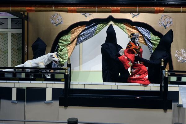 精巧な再現展示で伝統芸能ならではの舞台空間を体感できる『体感！日本の伝統芸能－歌舞伎・文楽・能楽・雅楽・組踊の世界－』開幕