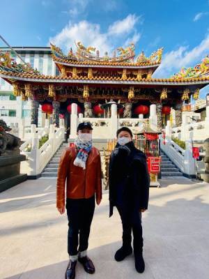 市川猿之助「今、この時に観ていただきたい」　『新・三国志』成功を祈願し、横浜中華街にある関帝廟を市川青虎と訪問