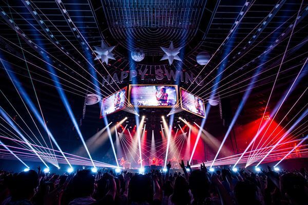 GLAY、メジャーデビュー通算1000公演目を達成　スペシャルライブ『We♡Happy Swing～ Vol.3』オフィシャルレポ