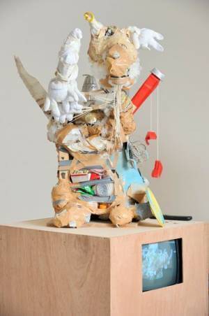 国内外で活躍するアーティスト・泉太郎、東京では初の大規模個展『Sit, Down. Sit, Down Please, Sphinx : 泉太郎』を開催