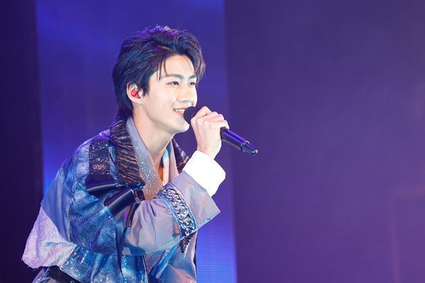 M!LK、1年3カ月ぶりの有観客ライブで見せた船出「ここが5人でのスタート」