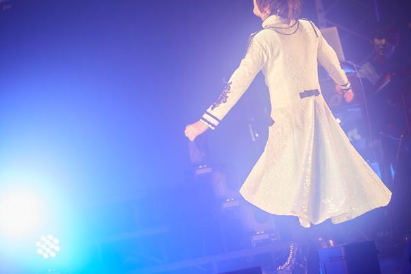 天月-あまつき-「目を合わせて、歌を届けられるライブが大好きです」『天月-あまつき-Winter Tour2021-2022「Star trail〜夢で見た景色〜」』ライブレポ―ト