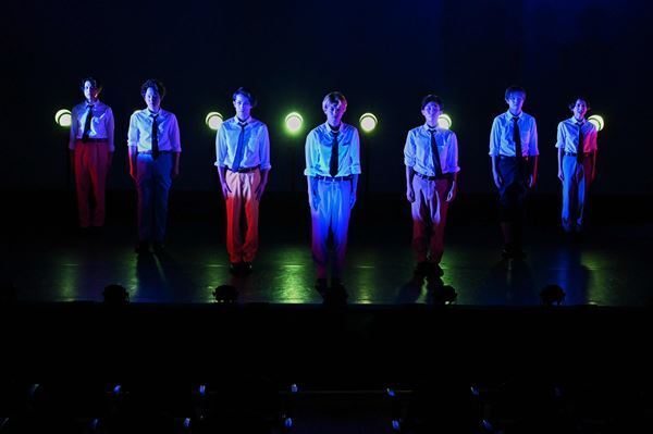 柿喰う客新人単独公演『初体験』舞台写真＆コメント到着　アーカイブ配信も