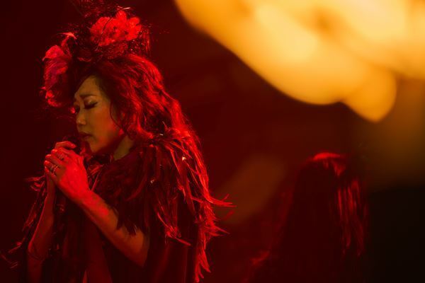 JUJU、全国ツアー追加公演でユーミンと夢のコラボレーション