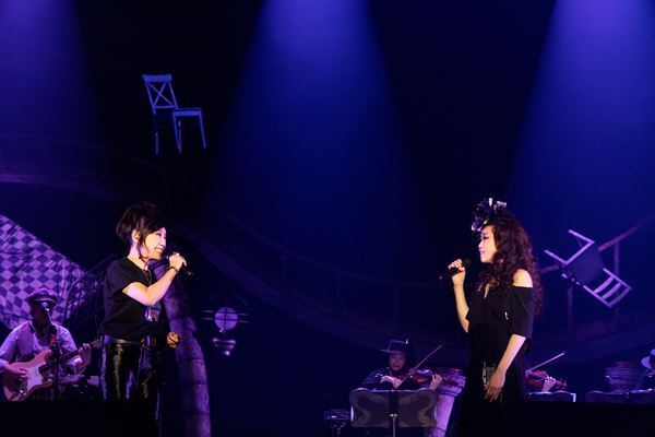 JUJU、全国ツアー追加公演でユーミンと夢のコラボレーション